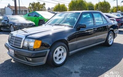Mercedes-Benz 300-Series 1990 Sedan