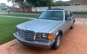 Mercedes-Benz-300SD-1985-Sedan