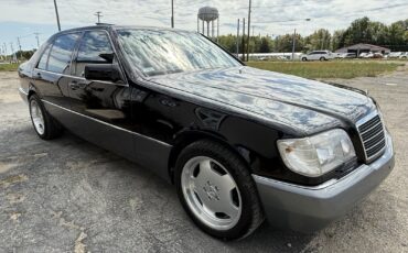 Mercedes-Benz-400-Series-1993-10