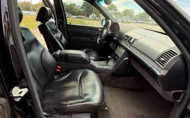 Mercedes-Benz-400-Series-1993-13