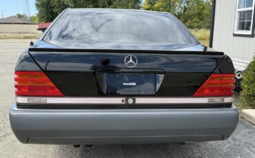 Mercedes-Benz-400-Series-1993-2
