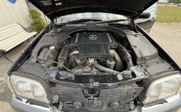 Mercedes-Benz-400-Series-1993-25