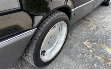 Mercedes-Benz-400-Series-1993-4