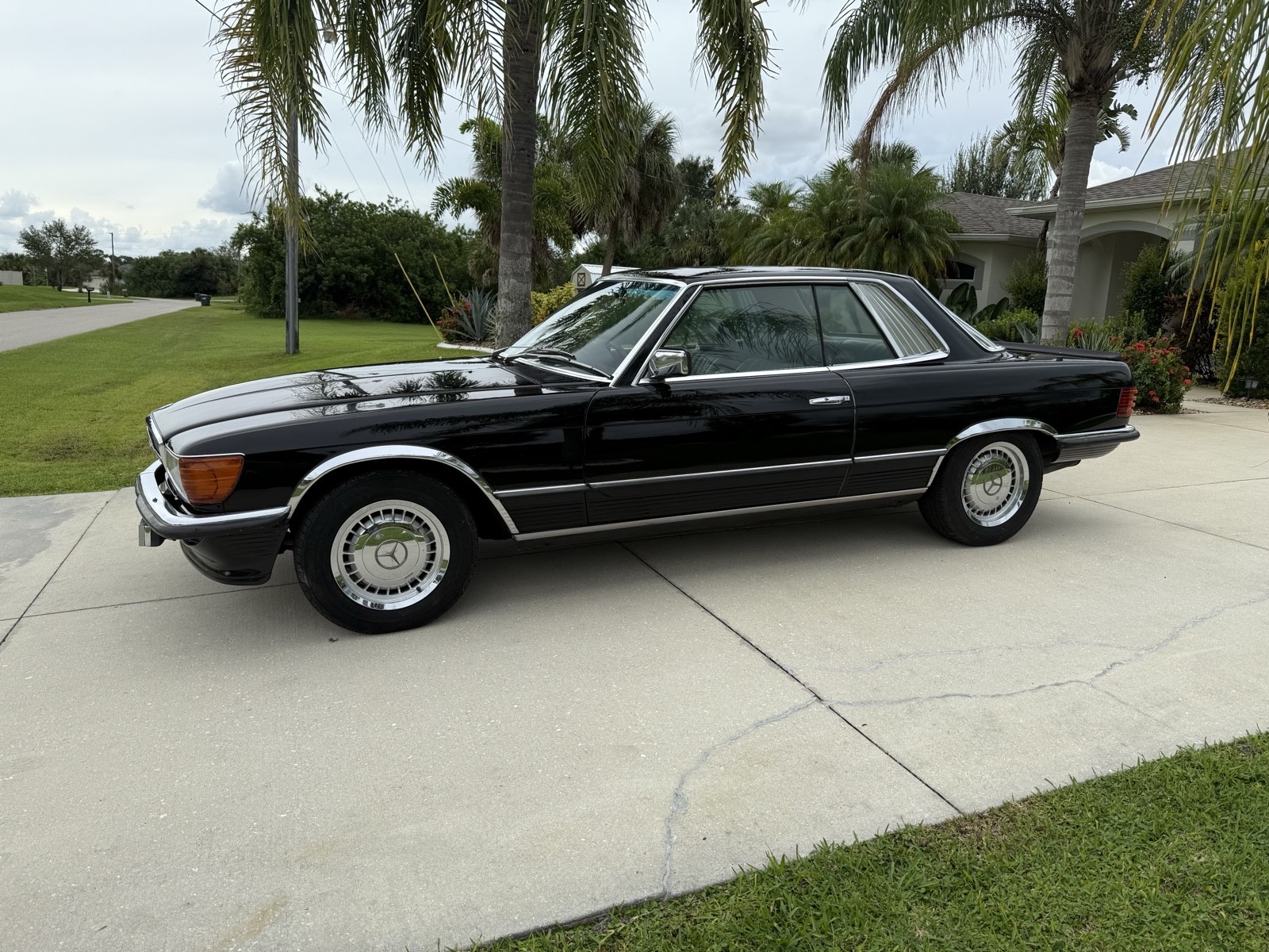 Mercedes-Benz-450-SLC-1980-1