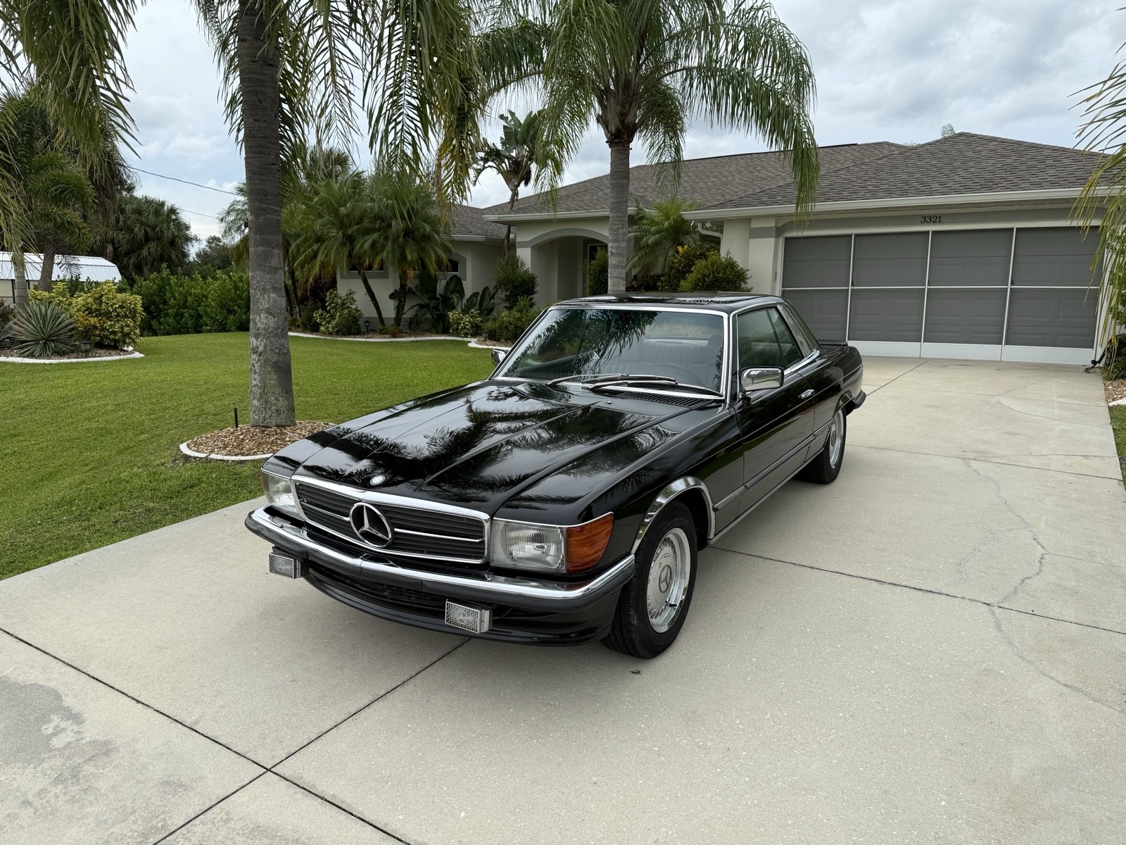 Mercedes-Benz-450-SLC-1980