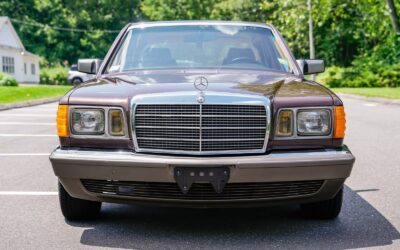 Mercedes-Benz 500-Series 1985 Sedan