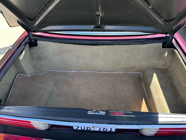 Mercedes-Benz-500-Series-1988-Convertible-34
