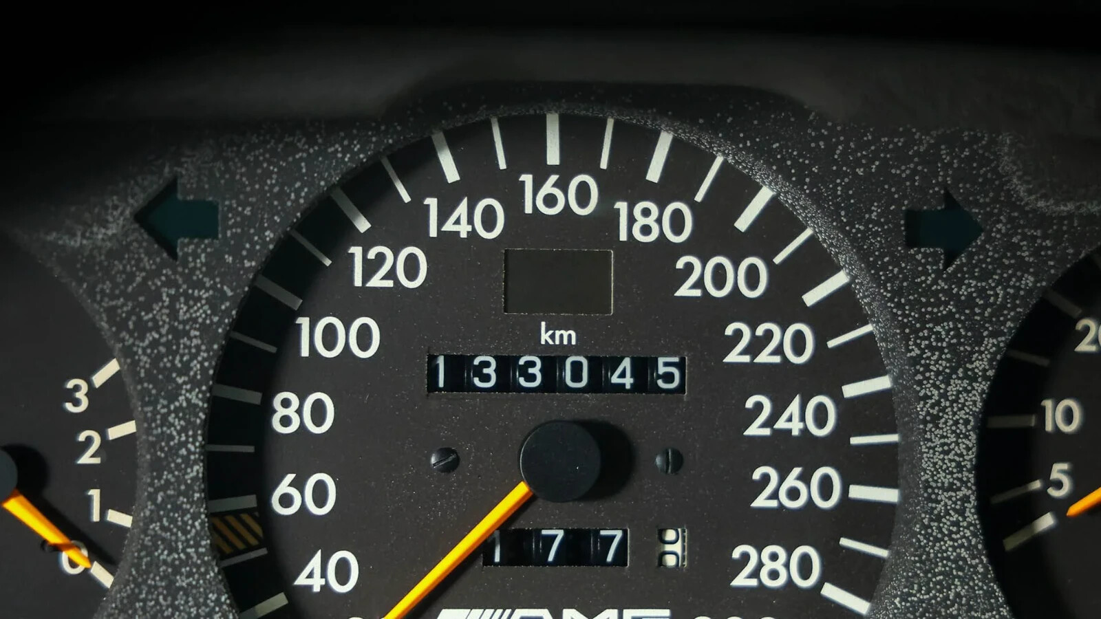 Mercedes-Benz-500-Series-1993-Sedan-15
