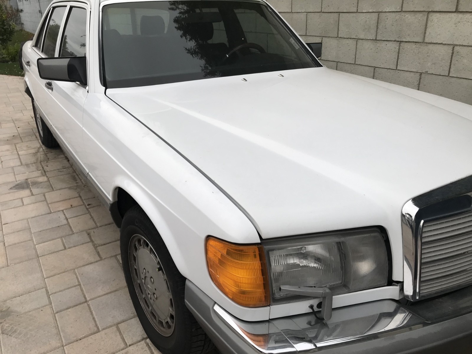 Mercedes-Benz-560SEL-1988-3