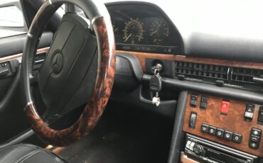 Mercedes-Benz-560SEL-1988-7