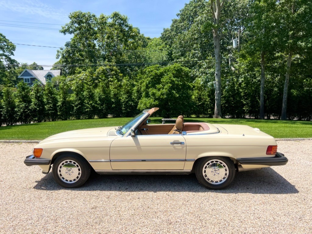 Mercedes-Benz-560SL-1989-Convertible-5