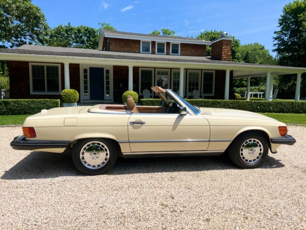 Mercedes-Benz-560SL-1989-Convertible-6
