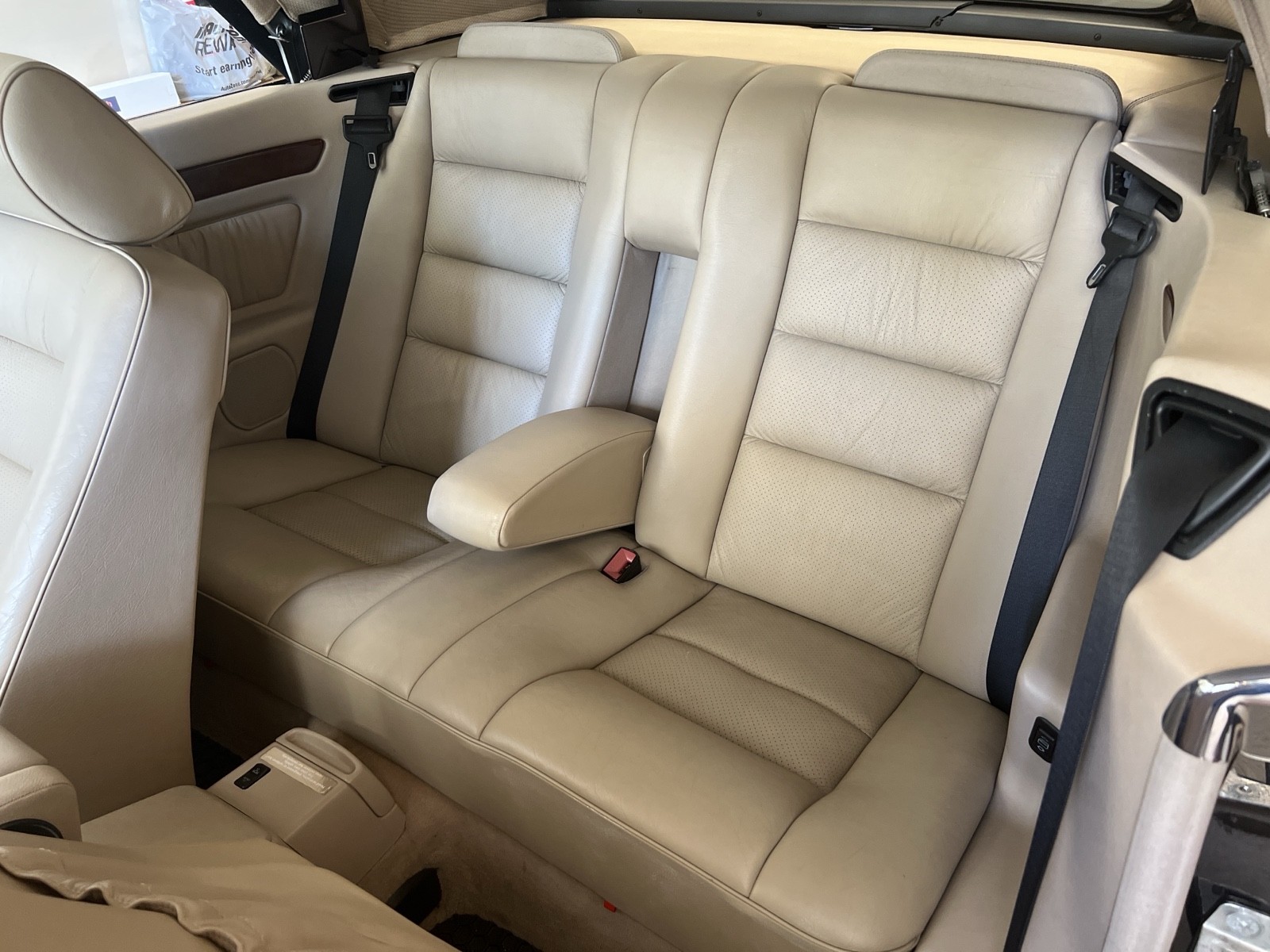 Mercedes-Benz-E-Class-1994-11