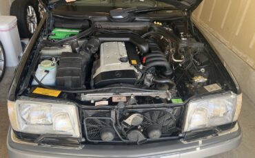 Mercedes-Benz-E-Class-1994-22