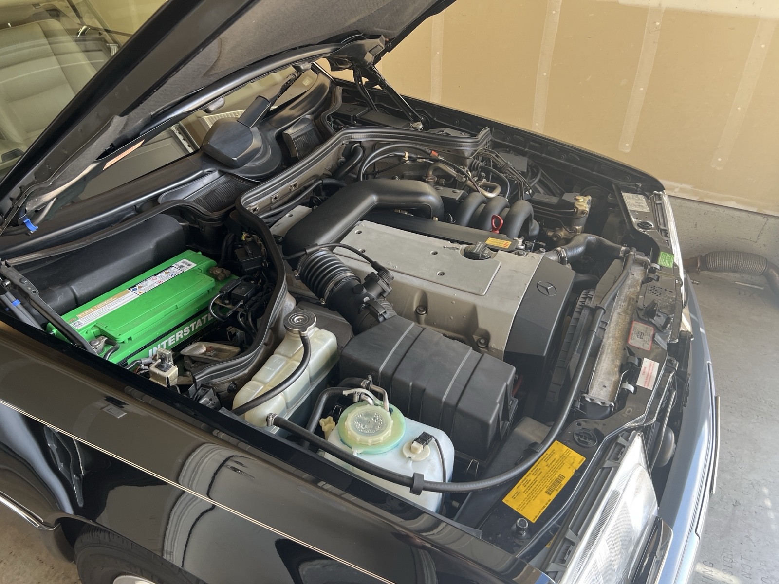 Mercedes-Benz-E-Class-1994-23