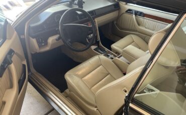 Mercedes-Benz-E-Class-1994-6