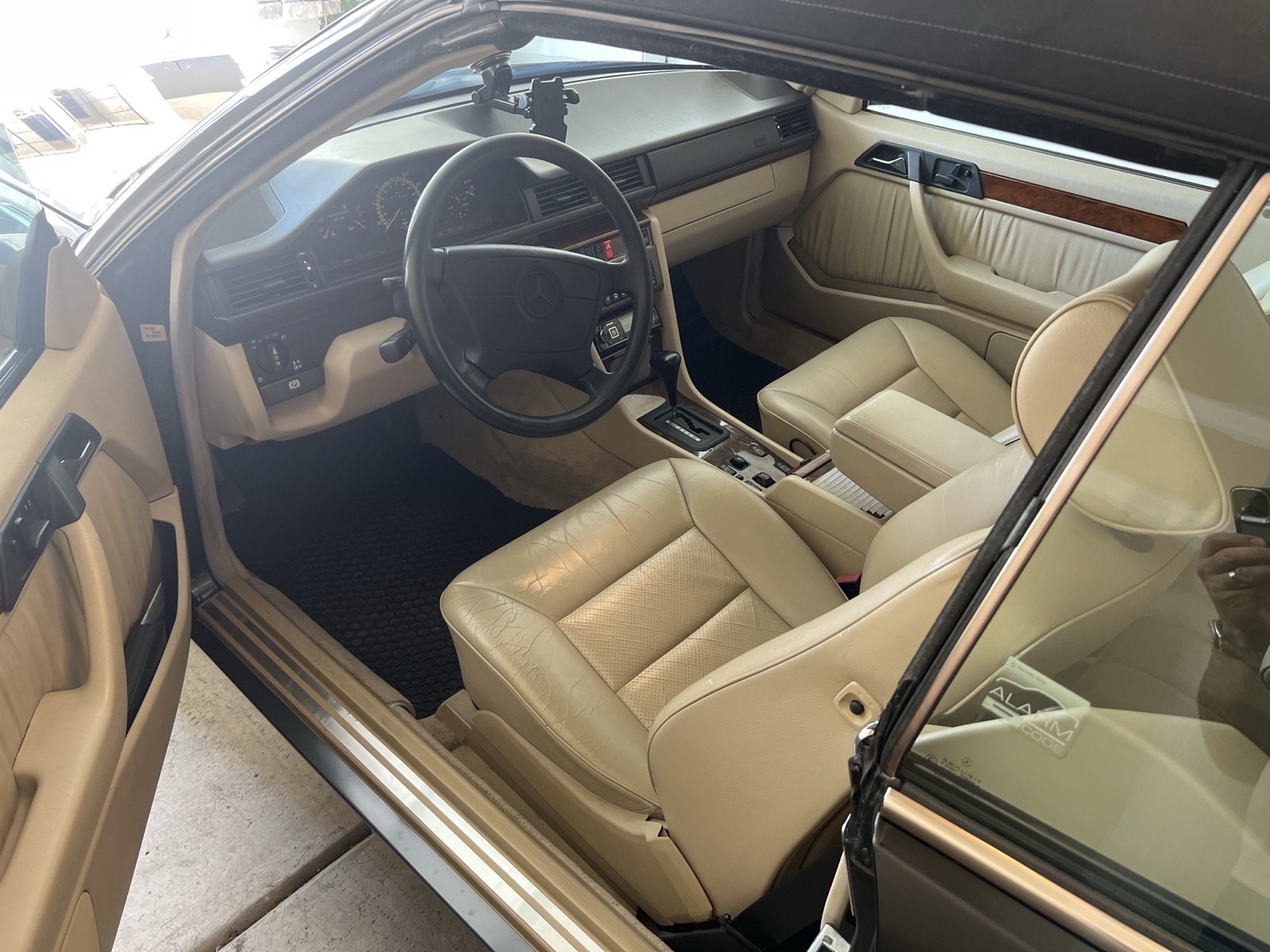 Mercedes-Benz-E-Class-1994-6