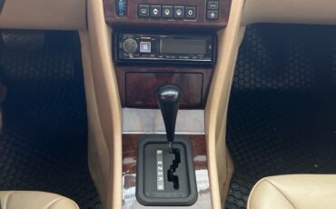 Mercedes-Benz-E-Class-1994-8