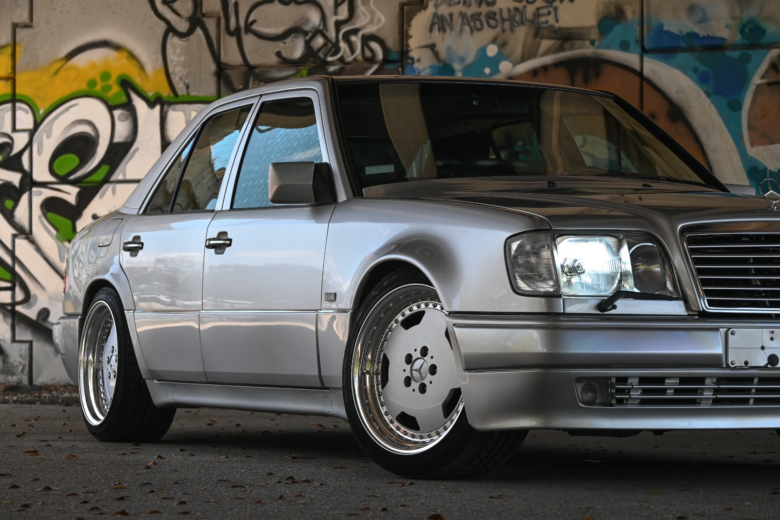 Mercedes-Benz-E-Class-1994-Sedan-6