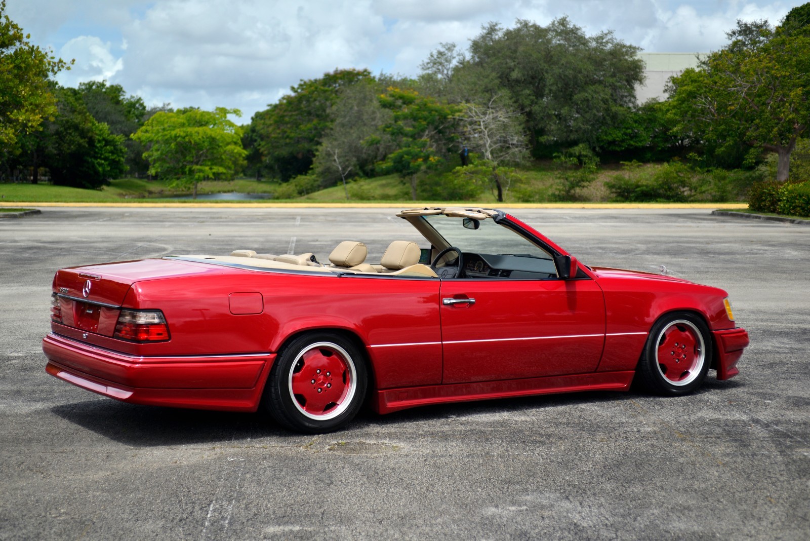 Mercedes-Benz-E-Class-1995-Convertible-12