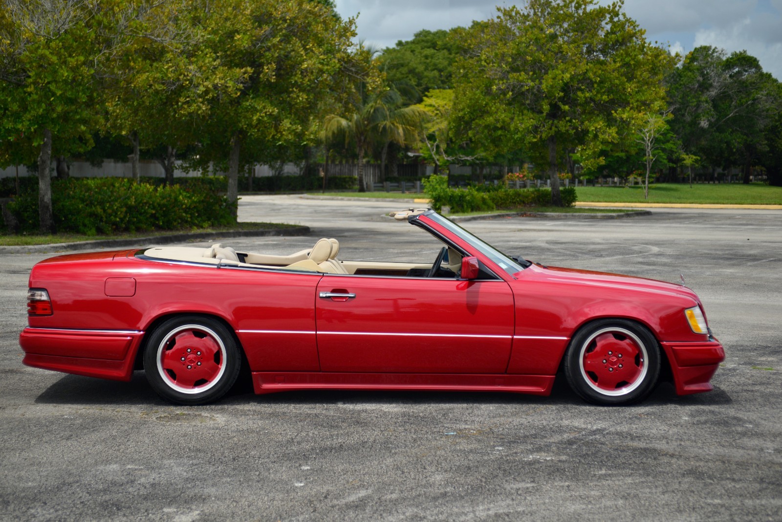 Mercedes-Benz-E-Class-1995-Convertible-13