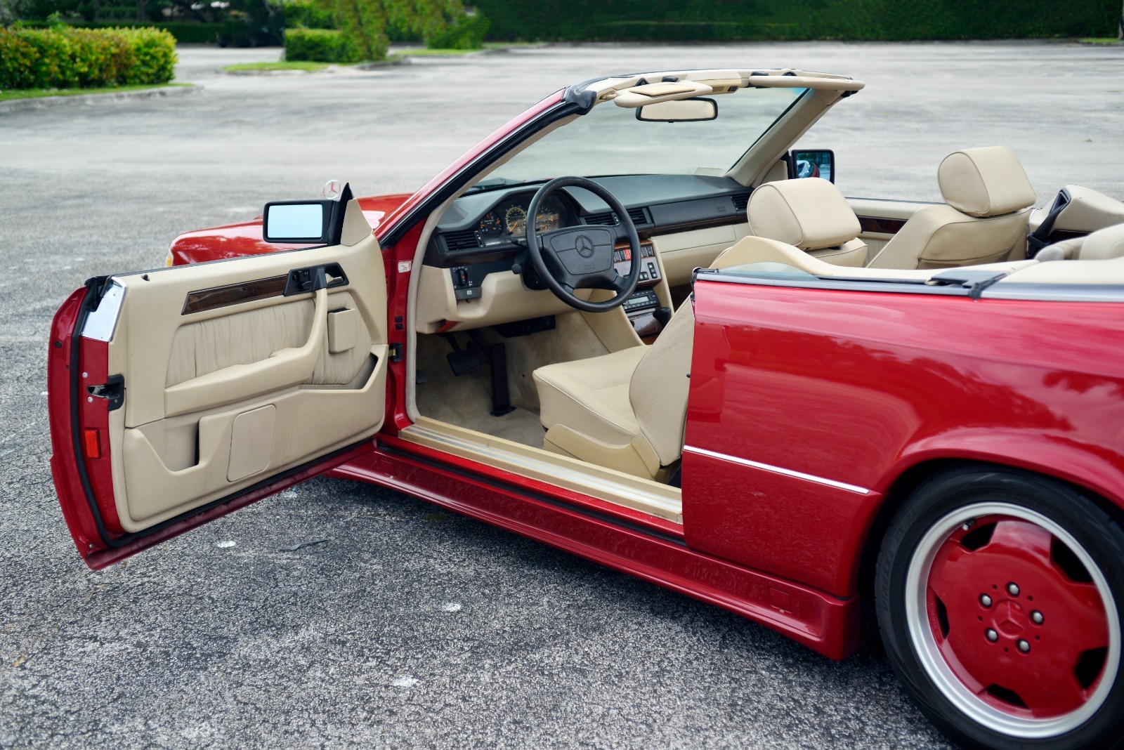 Mercedes-Benz-E-Class-1995-Convertible-22