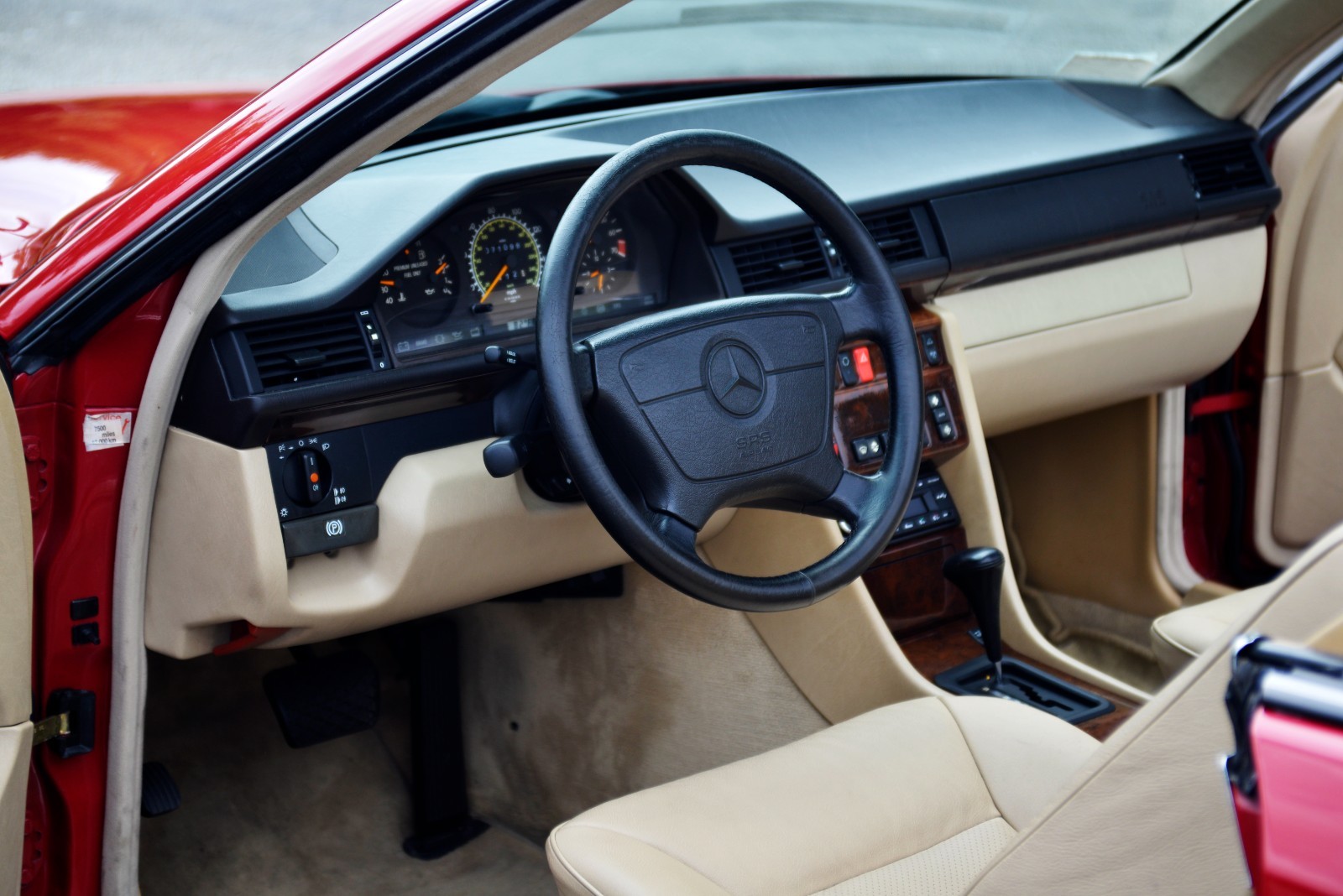 Mercedes-Benz-E-Class-1995-Convertible-28
