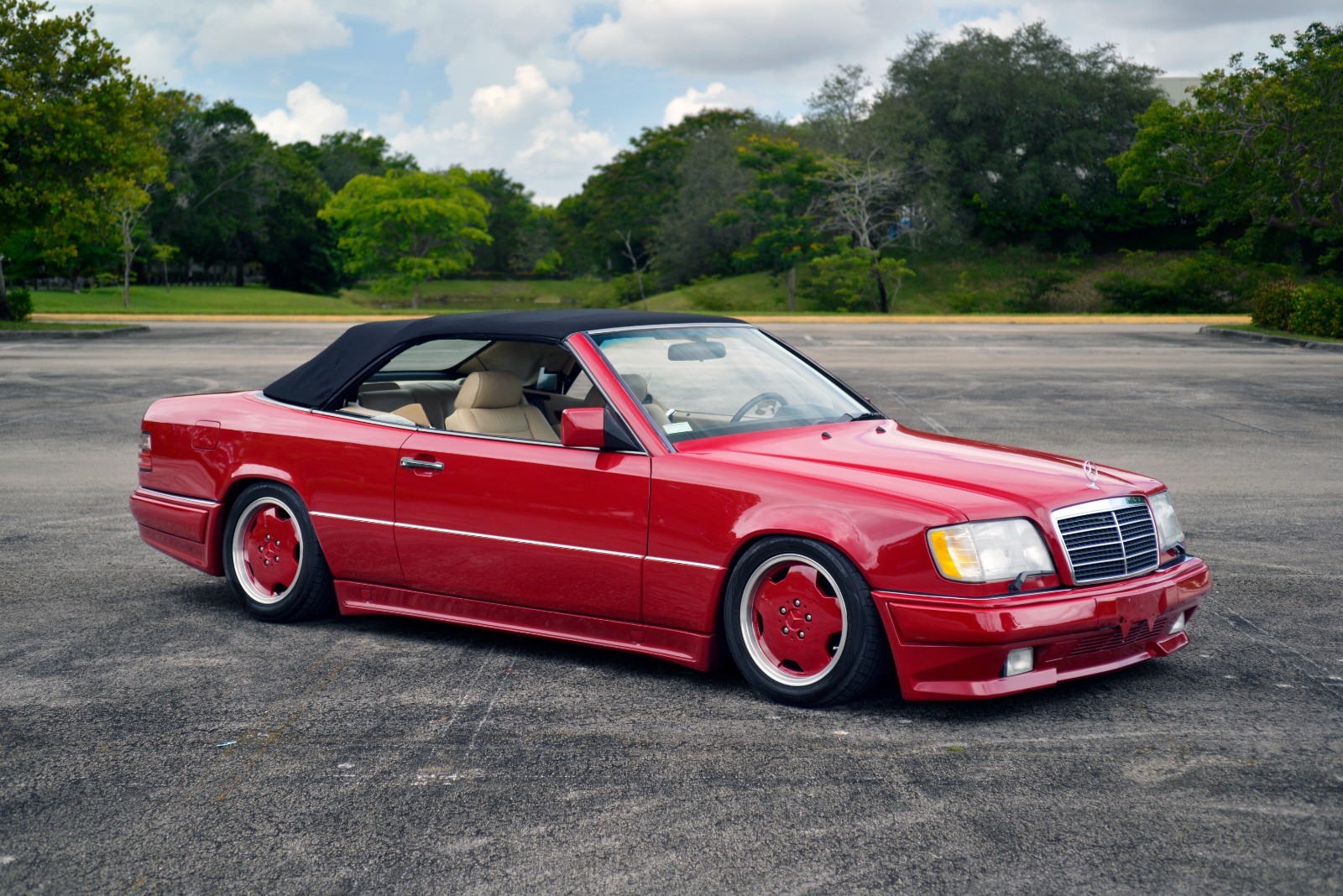 Mercedes-Benz-E-Class-1995-Convertible-33