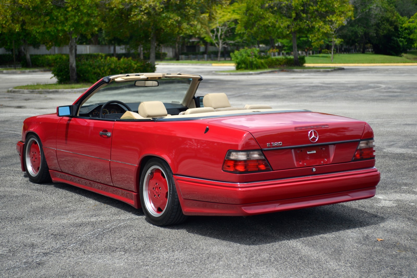 Mercedes-Benz-E-Class-1995-Convertible-7