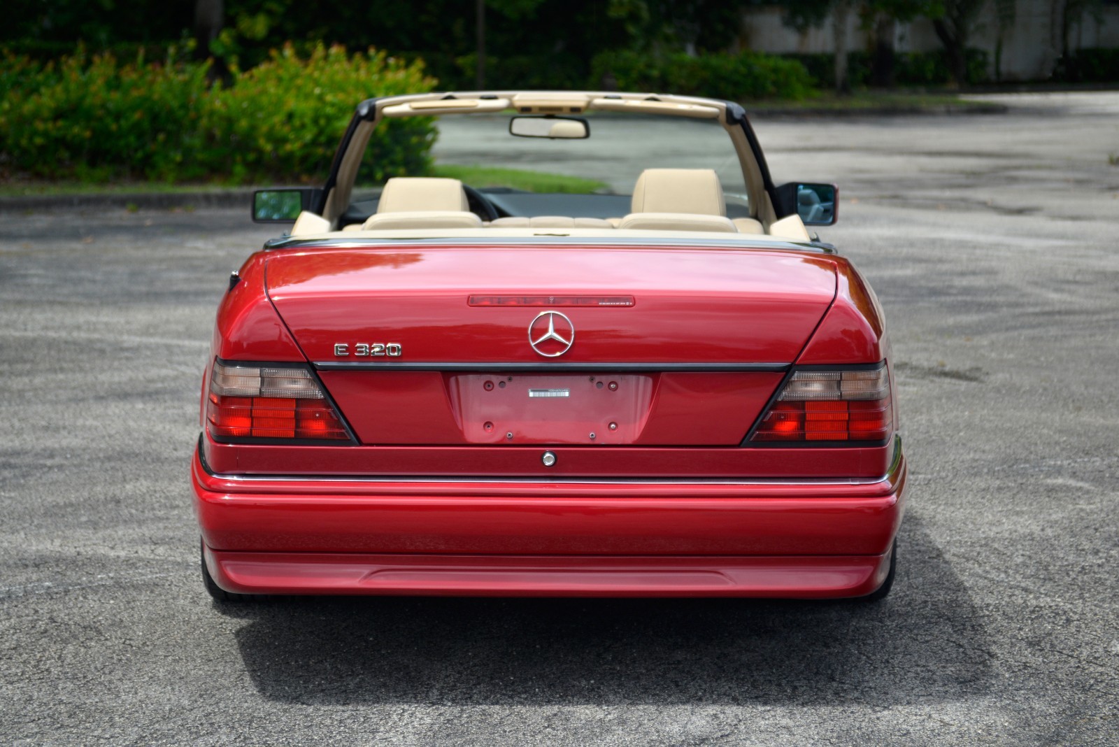 Mercedes-Benz-E-Class-1995-Convertible-8