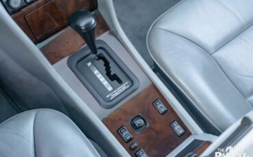 Mercedes-Benz-E-Class-1995-Sedan-18