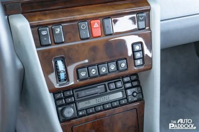 Mercedes-Benz-E-Class-1995-Sedan-19