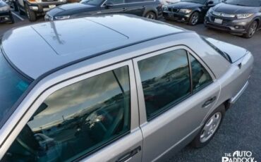 Mercedes-Benz-E-Class-1995-Sedan-8
