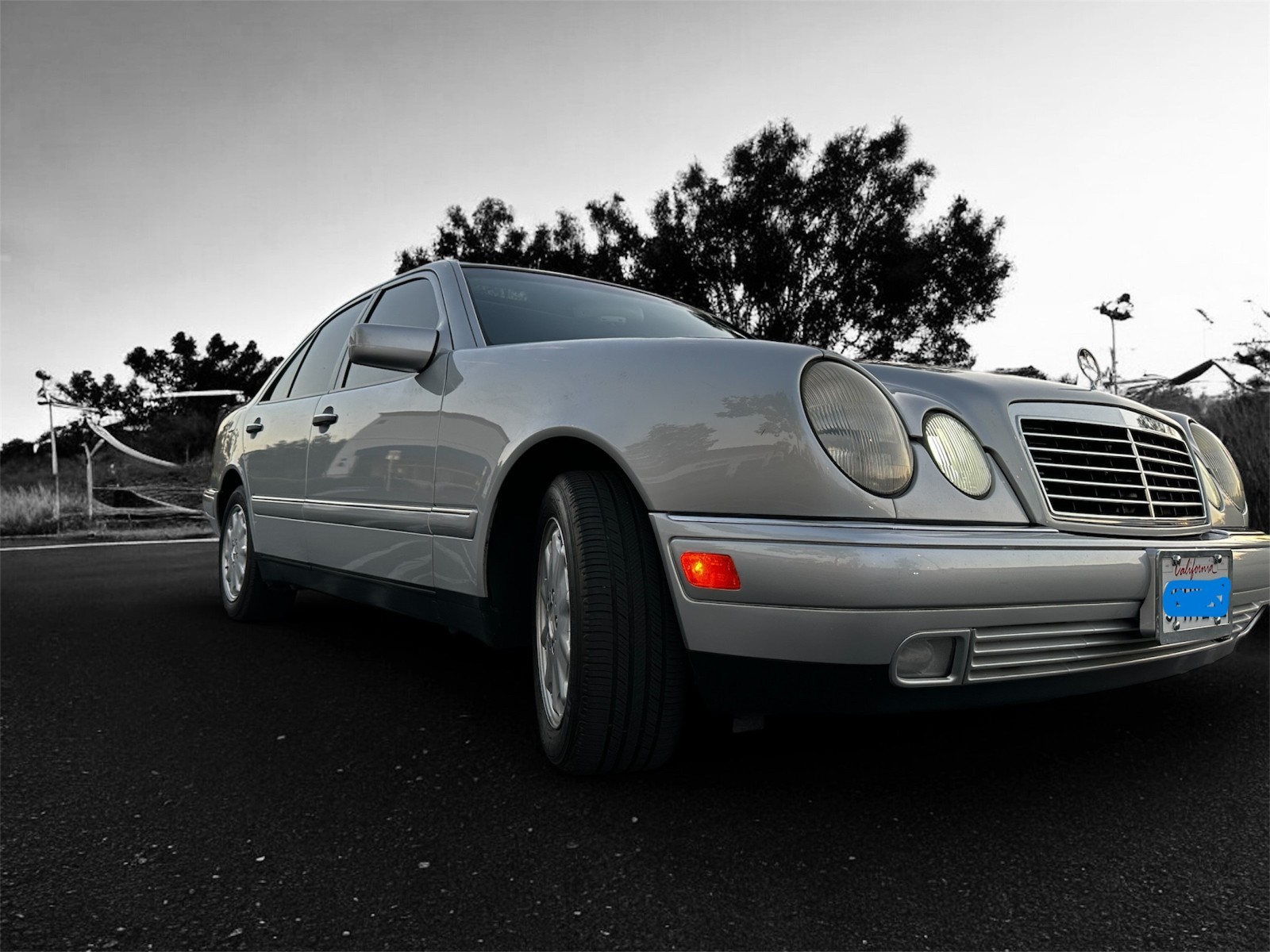 Mercedes-Benz-E-Class-1996-Sedan-1