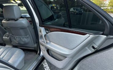 Mercedes-Benz-E-Class-1996-Sedan-19