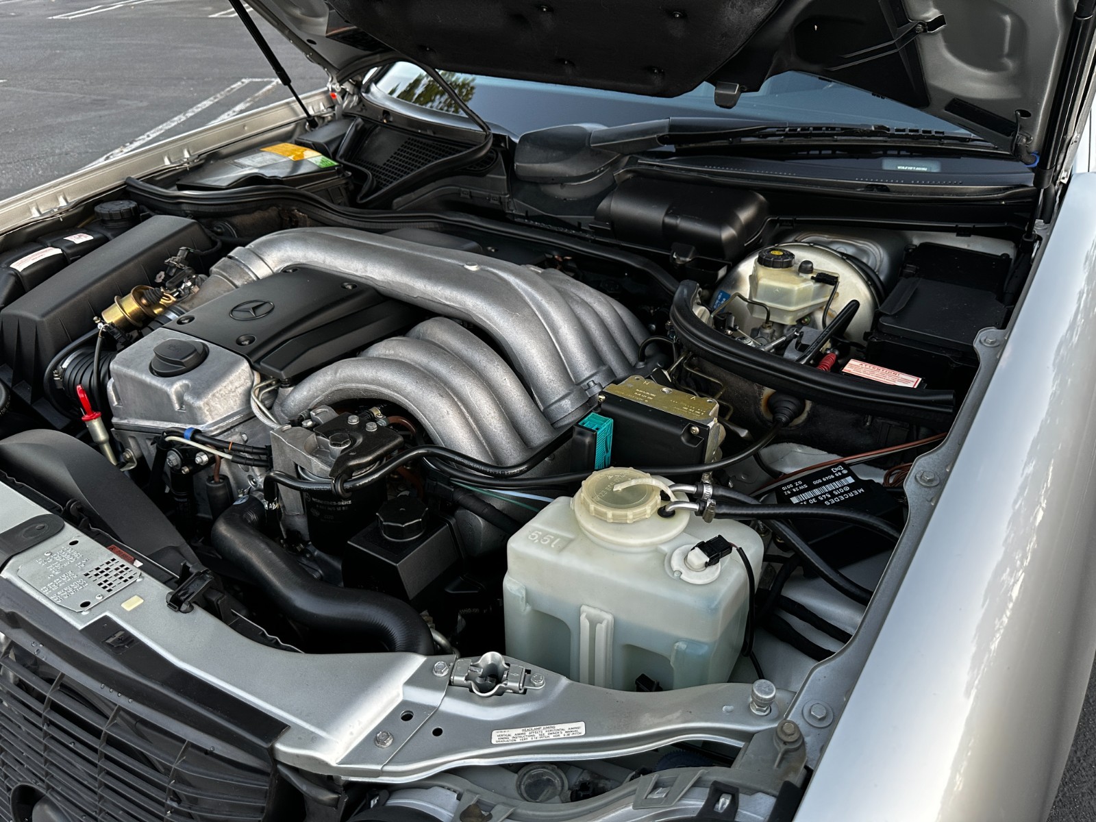 Mercedes-Benz-E-Class-1996-Sedan-29