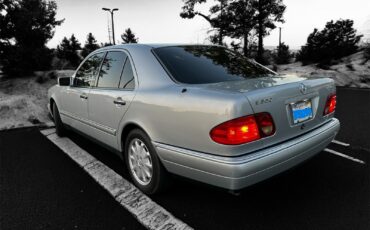 Mercedes-Benz-E-Class-1996-Sedan-4