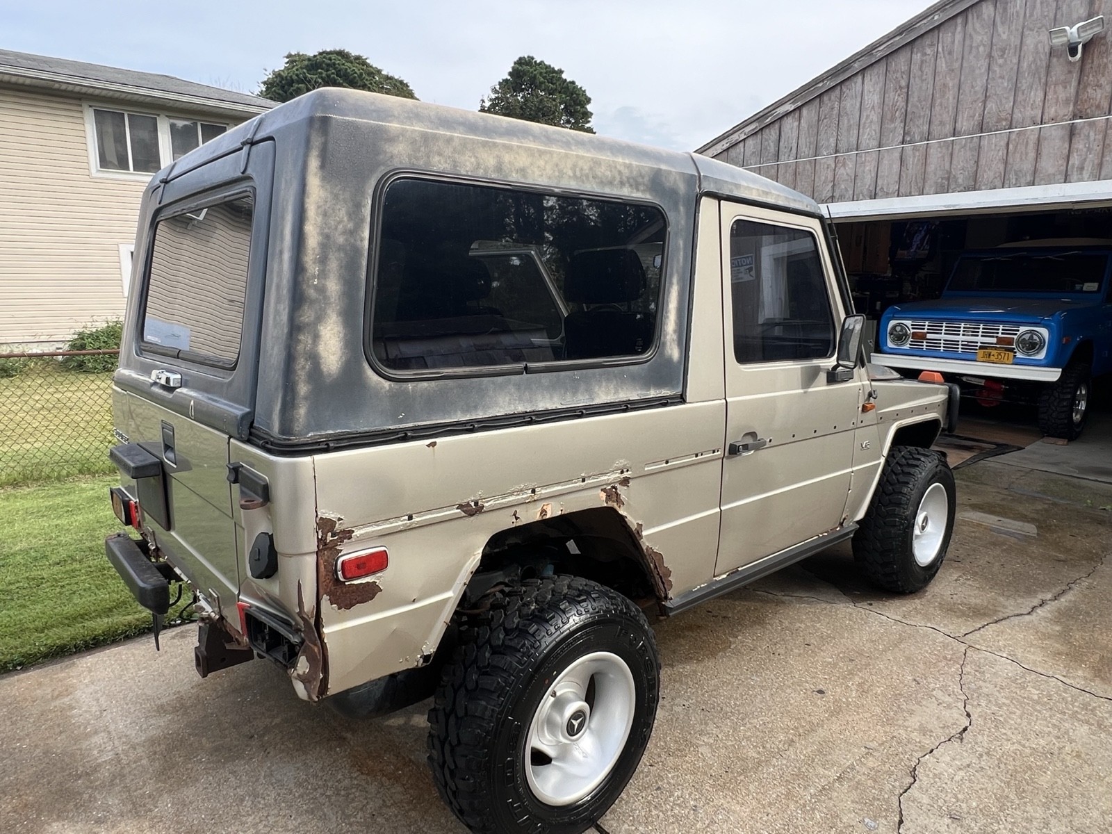 Mercedes-Benz-G-Class-1979-10