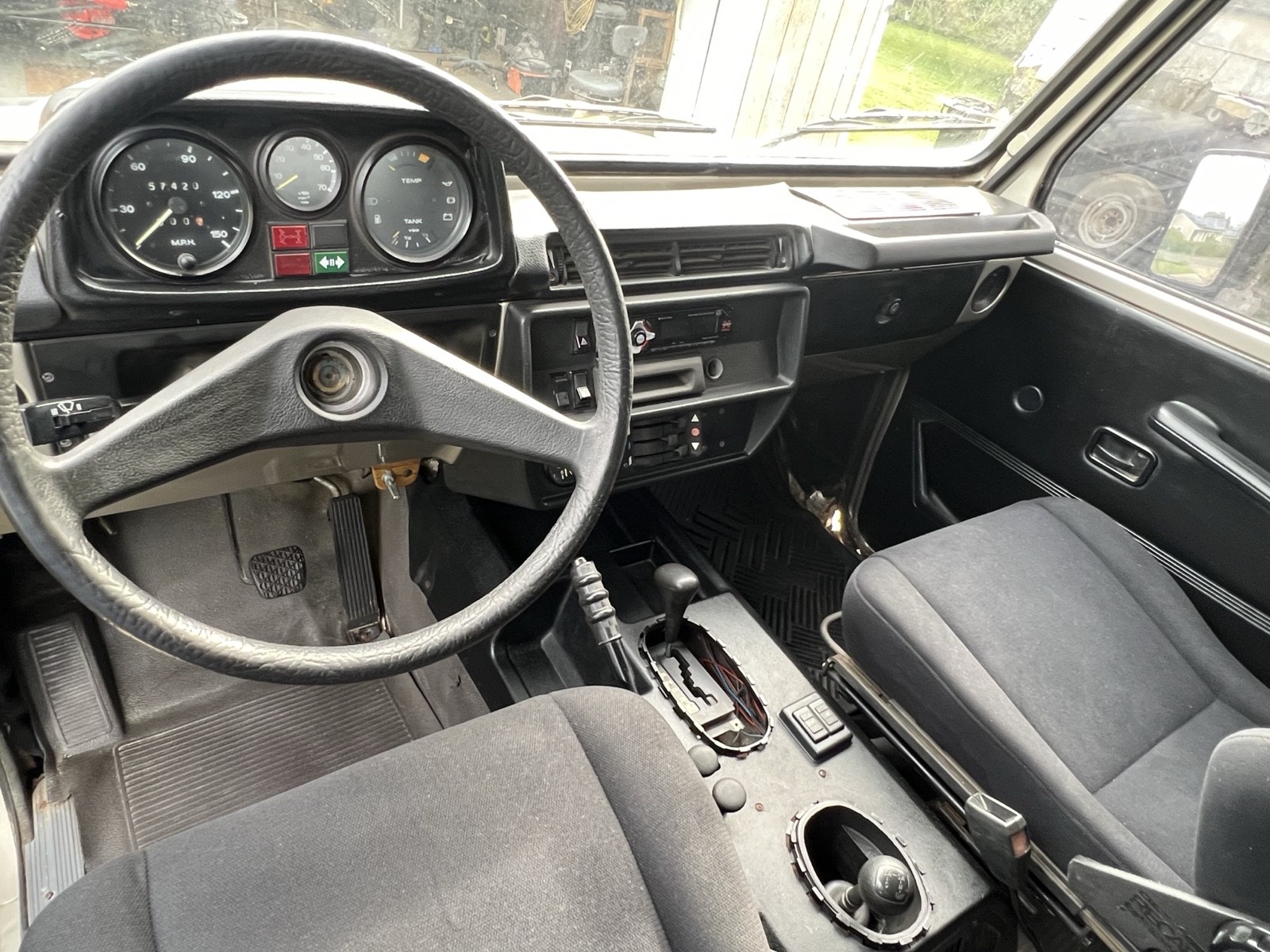 Mercedes-Benz-G-Class-1979-23