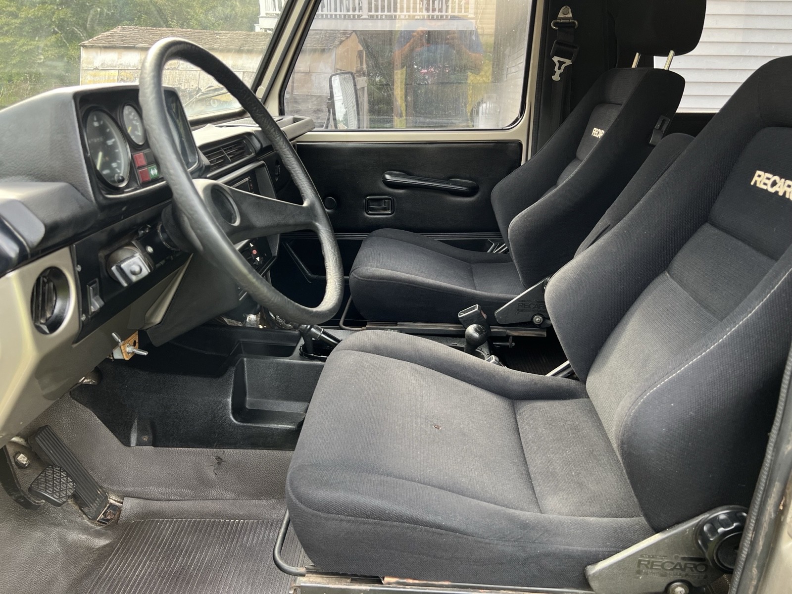 Mercedes-Benz-G-Class-1979-28