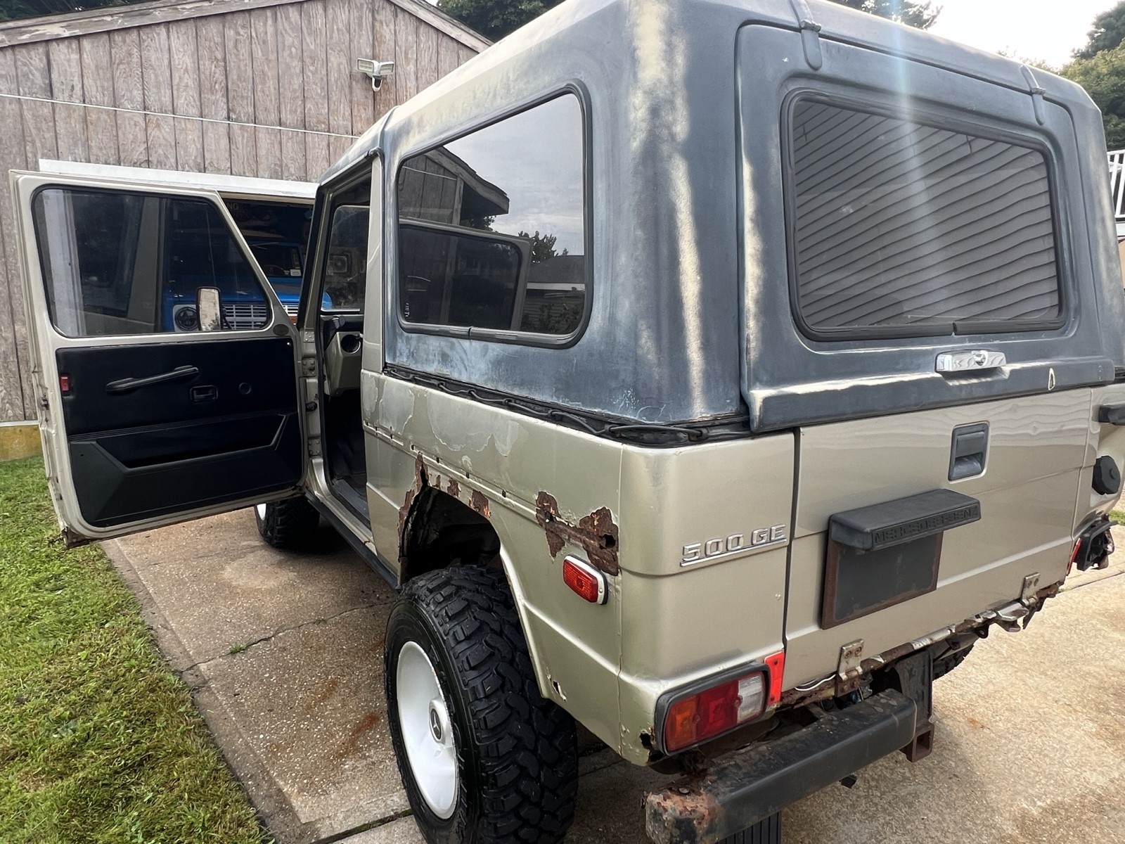 Mercedes-Benz-G-Class-1979-9