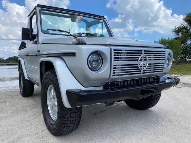Mercedes-Benz-G-Class-1988-26