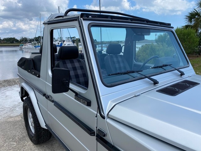 Mercedes-Benz-G-Class-1988-29