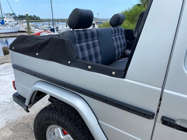 Mercedes-Benz-G-Class-1988-32