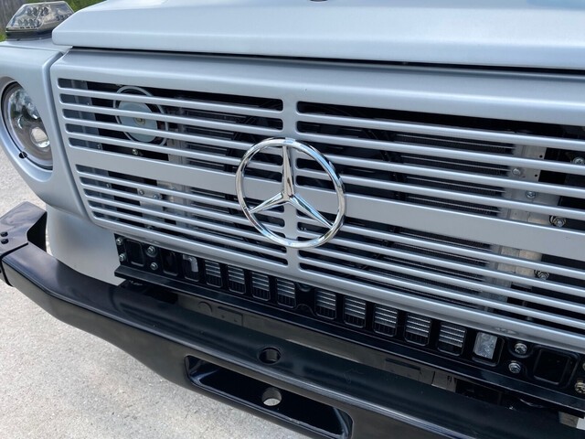 Mercedes-Benz-G-Class-1988-37
