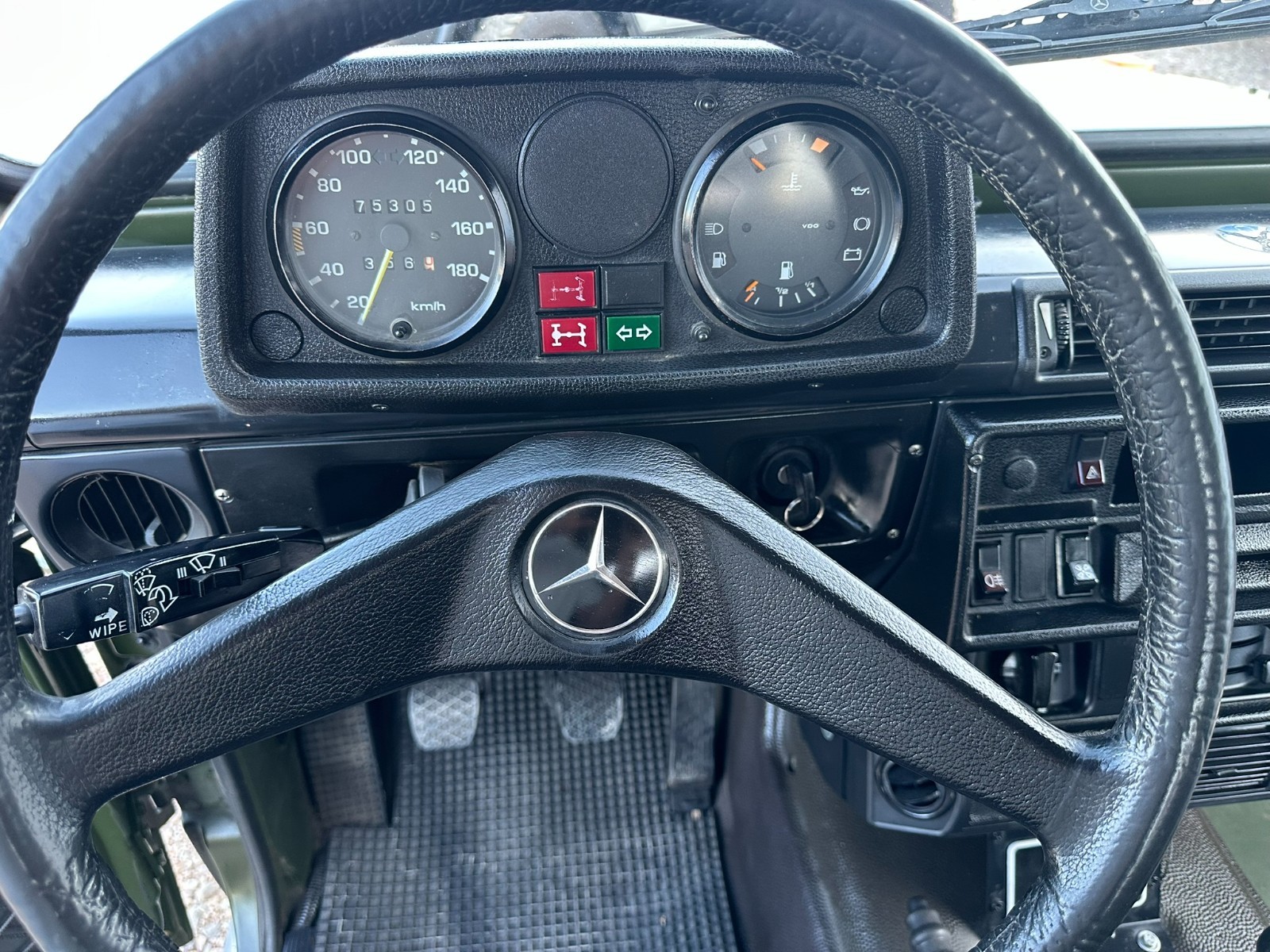 Mercedes-Benz-G-Class-1996-Wagon-11