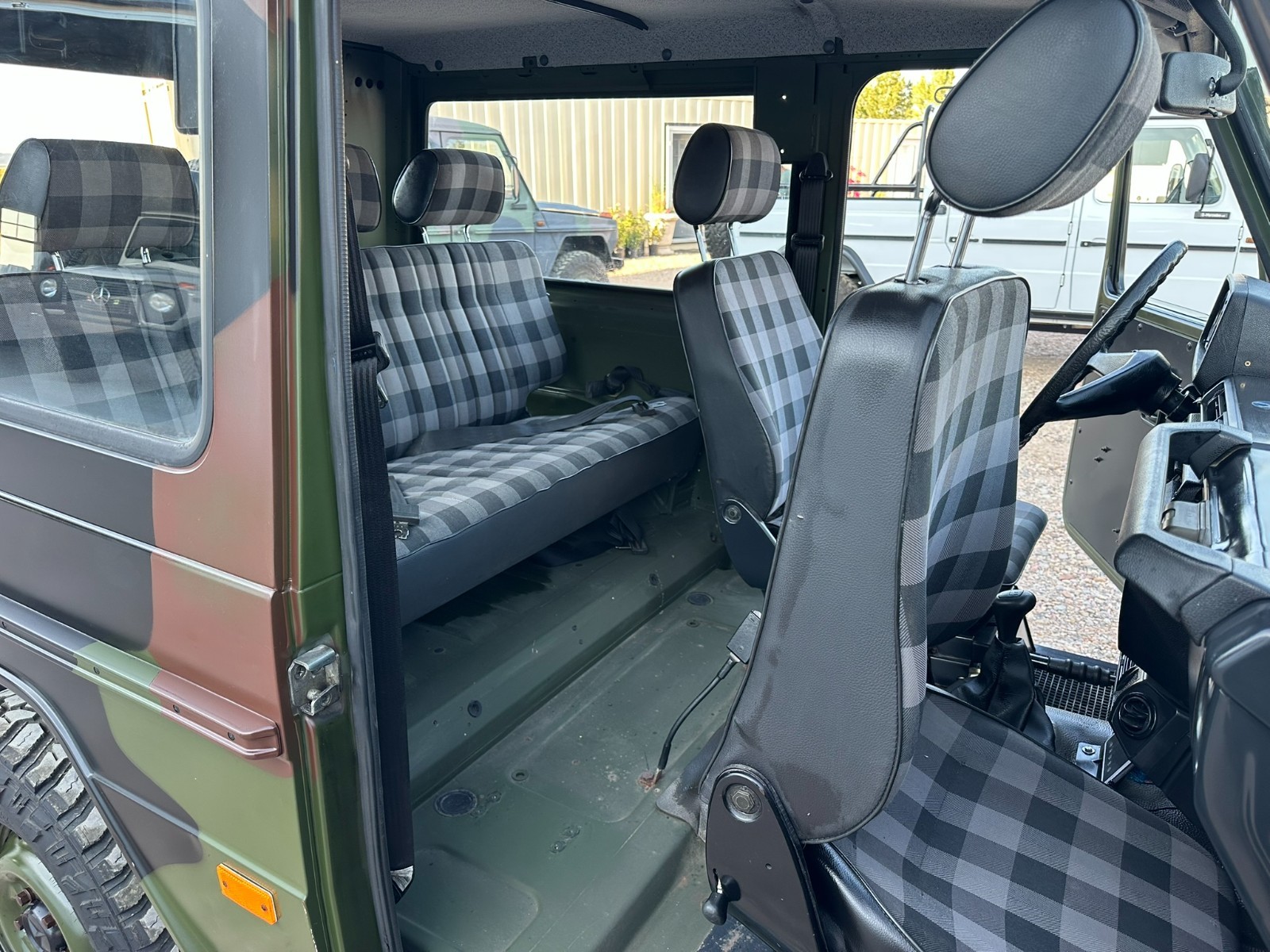 Mercedes-Benz-G-Class-1996-Wagon-18