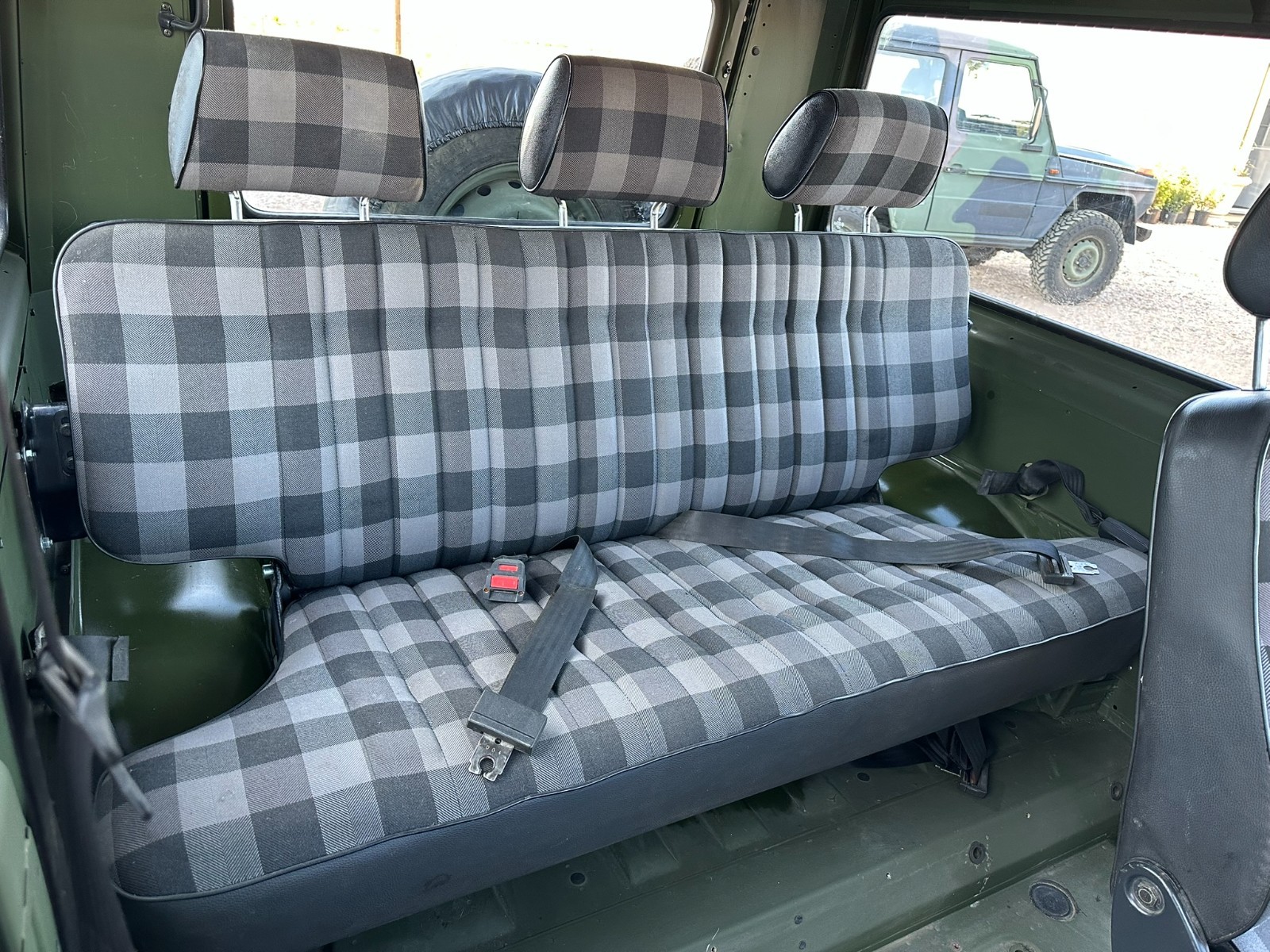 Mercedes-Benz-G-Class-1996-Wagon-19