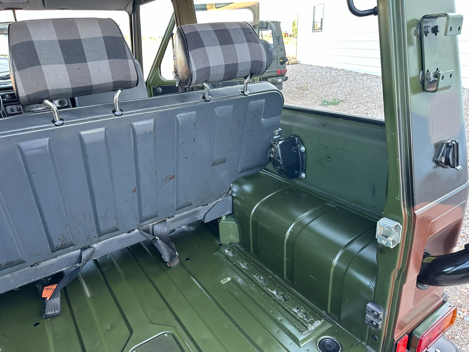 Mercedes-Benz-G-Class-1996-Wagon-22