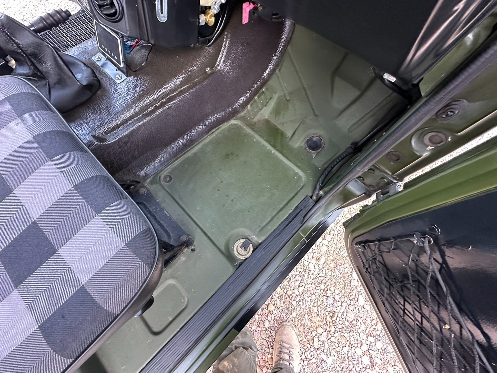 Mercedes-Benz-G-Class-1996-Wagon-25
